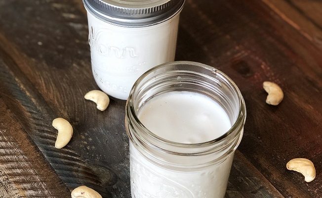 Best Dairy-Free Coffee Creamer – 2 Ingredient Cashew Cream!