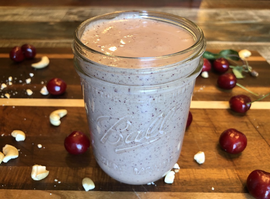 Sweet Cherry Cashew Smoothie